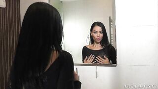 Canela Skin: Elegant Anal Gaping!