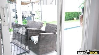 Sexy Robber Gets Creampied