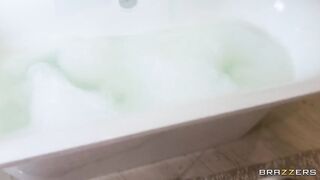 Brazzers - Bubble Bath Milf Sex