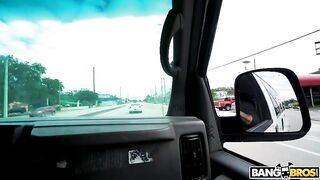 Waitress Gets Huge Tip on The Bus