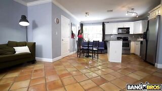 Bang Bros - Macey Gets Freaky