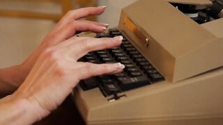 Naughty America - Sophia West calls the nerd guy to fix her computer and fuck her pussy