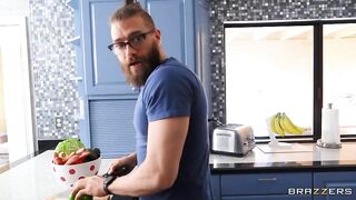 Brazzers - Hot for Cali Caliente