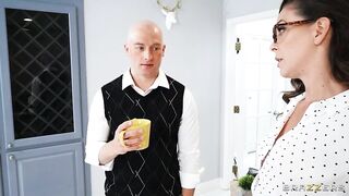 Brazzers - Working For A Milf