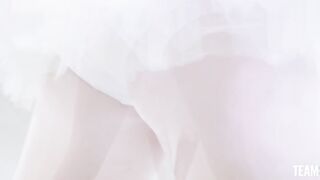 Team Skett - Stretchy Lil Dancer