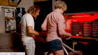 Naughty America - Dee Williams doesn't get mad, she get's even!