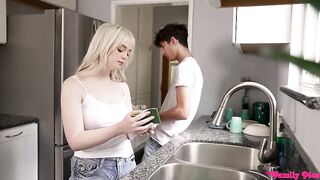 My Family Pies - My Stepsister Sings My Family Pies