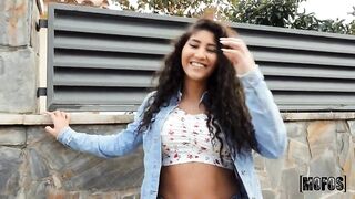 Mofos - Free-Style Piping