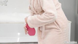 Reality Kings - Pussy Pampering