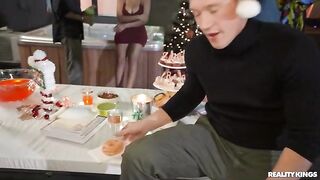Reality Kings - Sneaky XXXmas