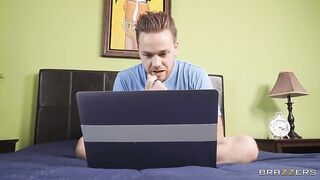 Brazzers - Rent A Pornstar: Rival Roomies