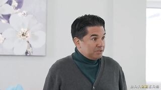 Brazzers - Masseur Sneaks A Glory Hole Pussy Snack