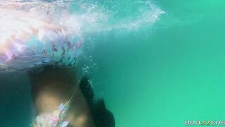 Brazzers - SubmUrges