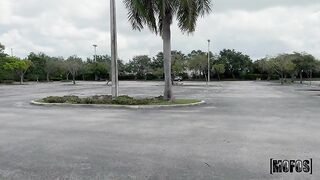 Mofos - The Driver Exposed!