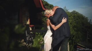 21 Sextury - Horny Honeymooners