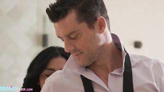 Family XXX - Vanessa's Stepdad Makes The Right Choice