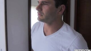 Spizoo -  Loses A Bet While Streaming