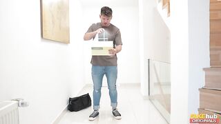 Fake Hub Originals - The Invisibility Cloak