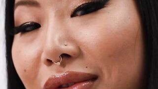 Brazzers - Futanari Pisser