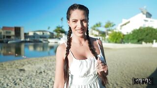 Mofos - Influencer Coco Is a Baddie