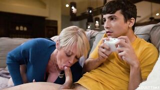 Mommys Boy - Two-Player Game
