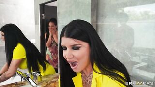 Brazzers - Guys STINK!