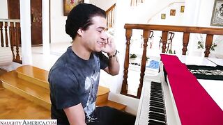 Naughty America - Busty Blonde Nicole Aniston wants her friend's boyfriend's cock deep inside her