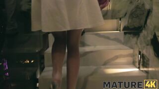 Mature4k - Valentina Love - Love and Other Medicines