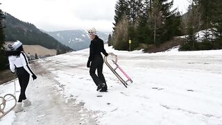 Private Anna de Ville, Kitana Lure A very hot shower and a wild threesome