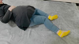 پسرخا.له م داشت جق میزد که یهو مچشو گرفتم اونم کاری کرد که حشری بشم خیلی حال داد