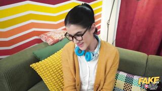 FakeHostel Lady Dee Geeky But Freaky