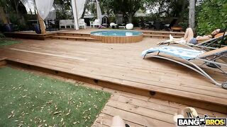 Daisy Pheonix Stepsister's Sun Baked Pussy - BangPOV