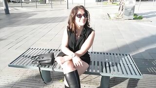 JacquieEtMichelTV - Alice - 28 years old, pastry chef in Marseille and OM fan! rq