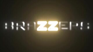 BrazzersExxtra - Yhivi Play With This Pussy