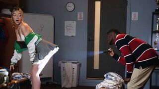 Brazzers Della Cate – Streaming The Sneaky School Break-In